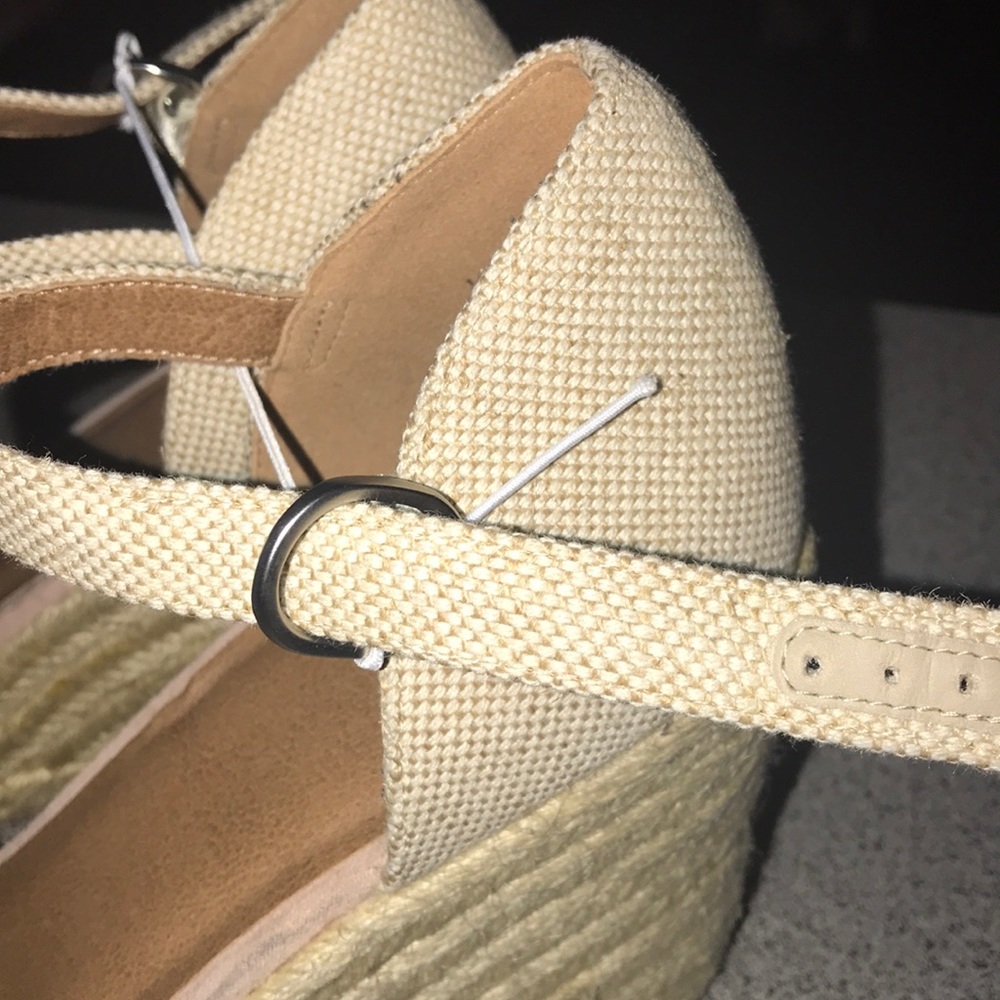 New Lily Wedges by Susina - Picture 7 of 7